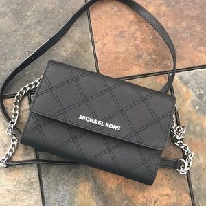 ❌Michael Kors Black w/Silver Jet Set Crossbody!❌